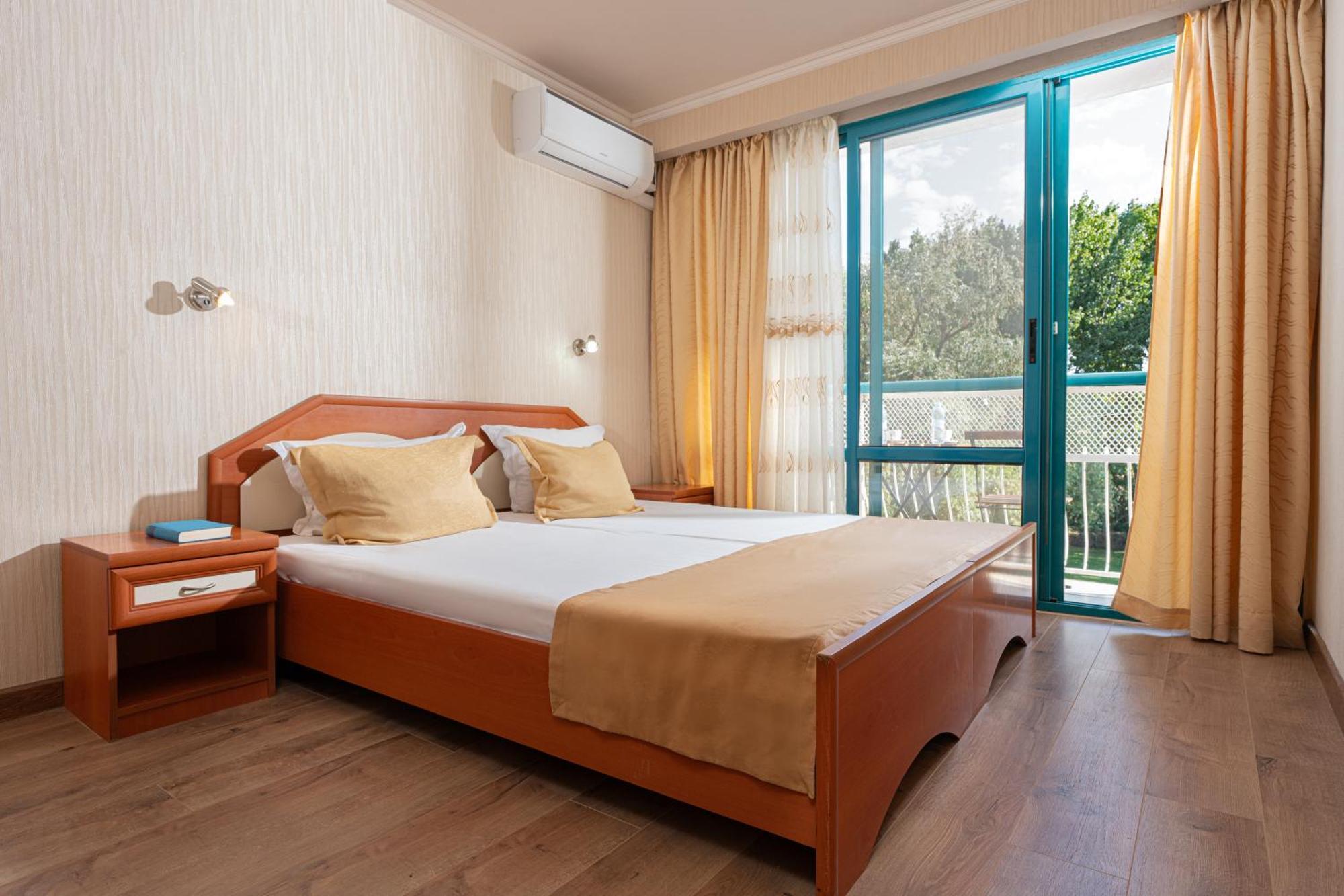 Zefir Hotel Солнечный берег Экстерьер фото
